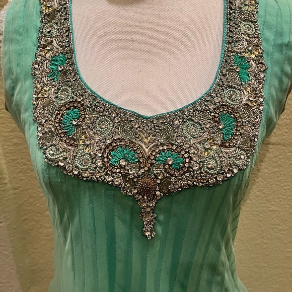 Style Frock Style Net Churidaar Suit. Size XS - Picture 4 of 8